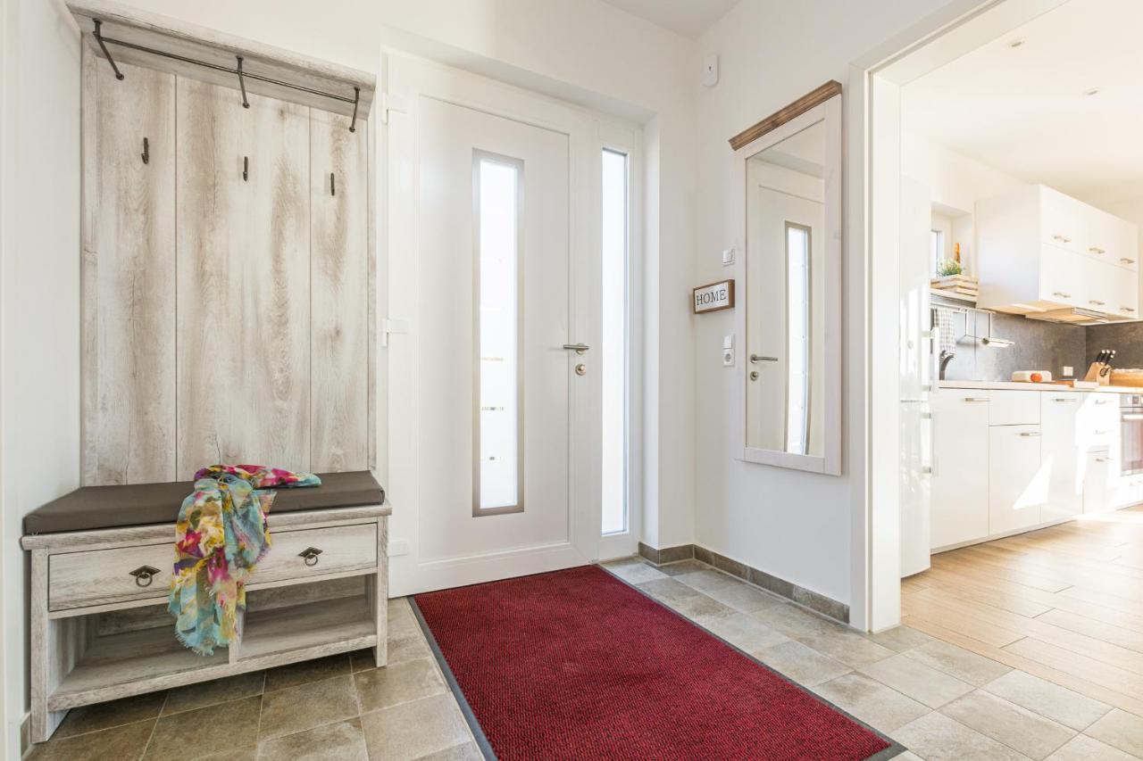 5 Sterne Ferienhaus Direkt Am See Mit Sauna-Kamin-Garten Krakow am See Ngoại thất bức ảnh