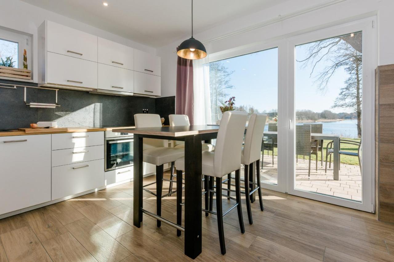 5 Sterne Ferienhaus Direkt Am See Mit Sauna-Kamin-Garten Krakow am See Ngoại thất bức ảnh